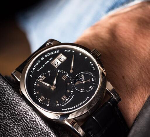 w241558-1.jpg