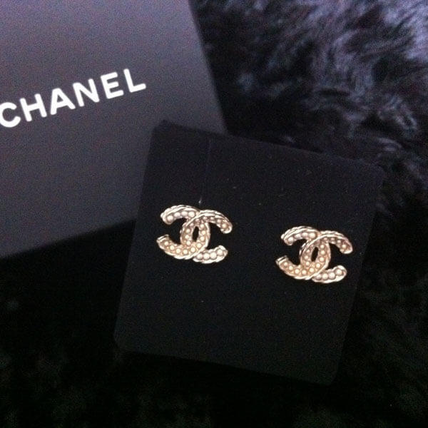 なん ちゃって シャネル ピアス偽物 豪華パール ココマーク 20091203  
