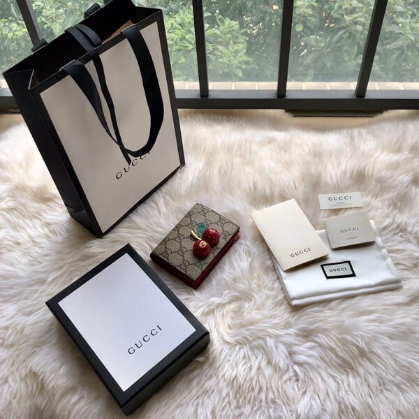 グッチ さくらんぼ 偽物 かわいいチェリー GGスプリーム グッチ さくらんぼ 偽物 かわいいチェリー GGスプリーム