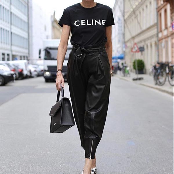 n級品 セリーヌ Tシャツ 偽物*クルーネック ロゴTシャツ*セレブも愛用