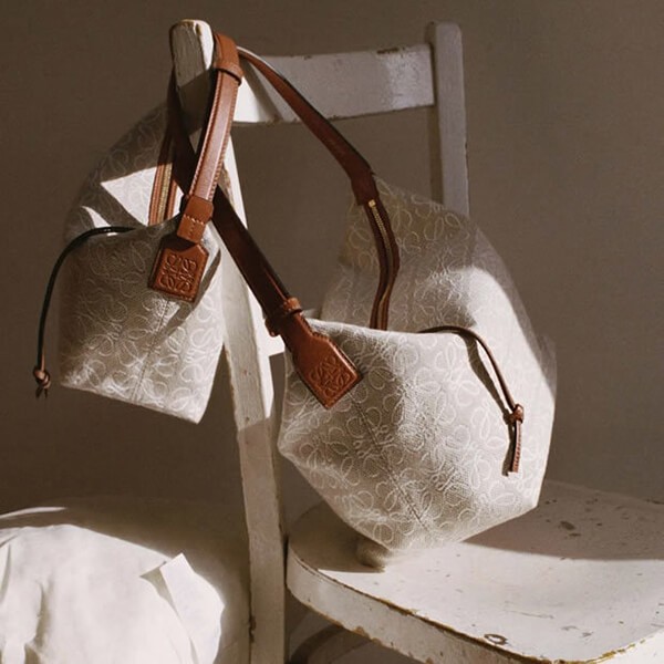 ☆新作☆ ロエベ アナグラム コピー☆キュービィ スモール ☆新作☆ ロエベ アナグラム コピー☆キュービィ スモール