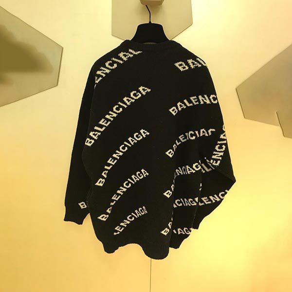 BALENCIAGAのジャカードロゴクルーネックセーター