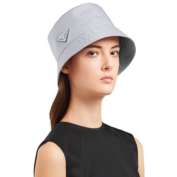 PRADA プラダ Re-Nylon パデットバケットハット 形づくる
