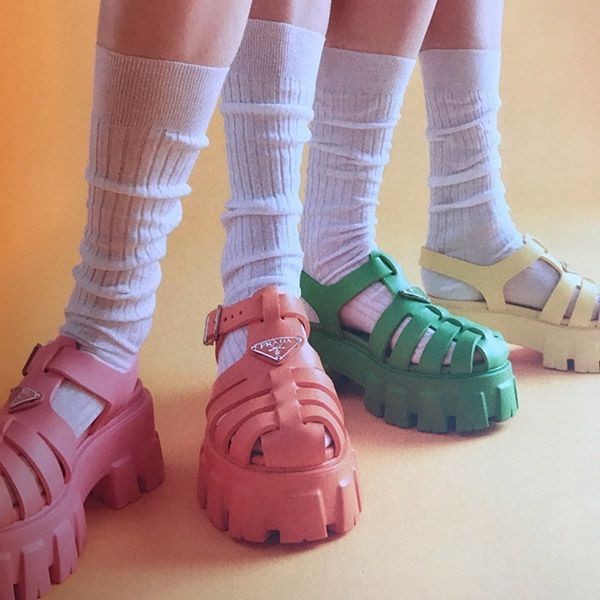 VERY掲載】PRADA◇モノリス フォームラバー サンダル ロゴ付き