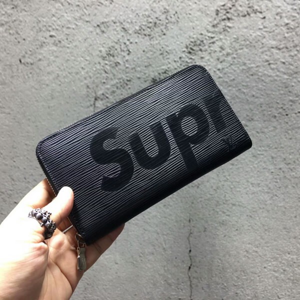 シュプリーム 財布 安い