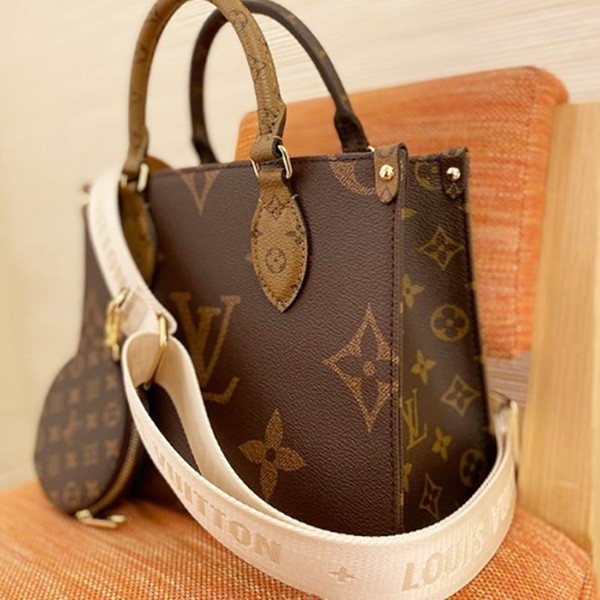 輸入品オンザゴー ナイロン バッグ LOUIS VUITTON ルイ・ヴィトン LVピロー オンザゴーGM M59005
