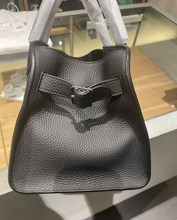 the row 偽物 お洒落♡ザロウ マルゴー THE ROW Margaux 10 Bag