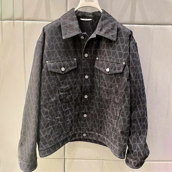 ヴァレンティノ Tシャツ コピー、ヴァレンティノ パーカー 偽物 ヴァレンティノ Tシャツ コピー、ヴァレンティノ パーカー 偽物
