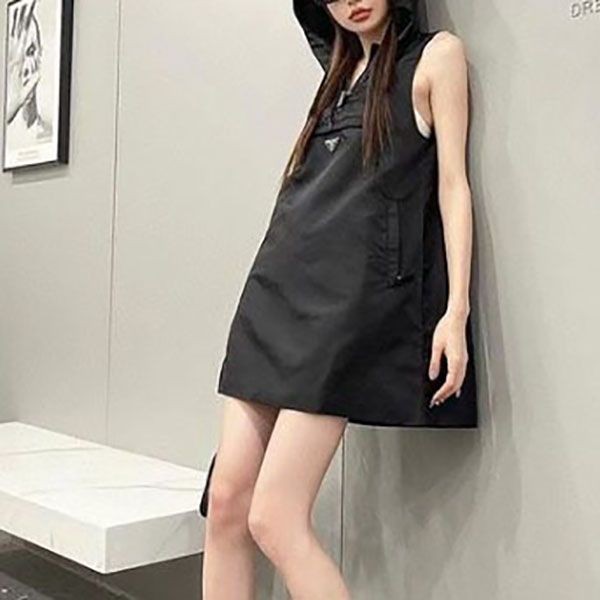 特別価格！プラダ Re-Nylon mini-dress リナイロンミニドレス 230691_1WQ8