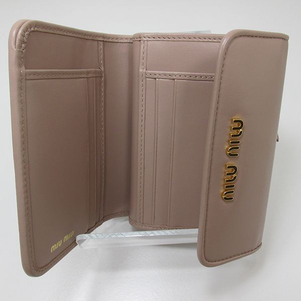 ミュウミュウ☆キルティングレザー 折りたたみ財布 偽物