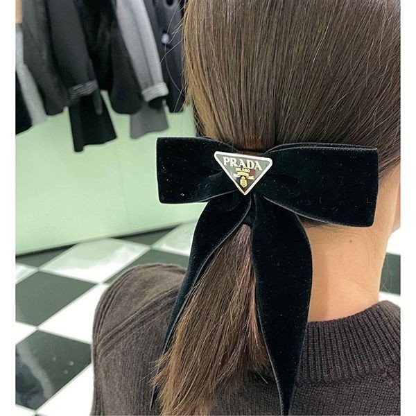プラダ ベルベットリボン ヘアクリップ 偽物☆ロゴ付きp12221|スーパー 