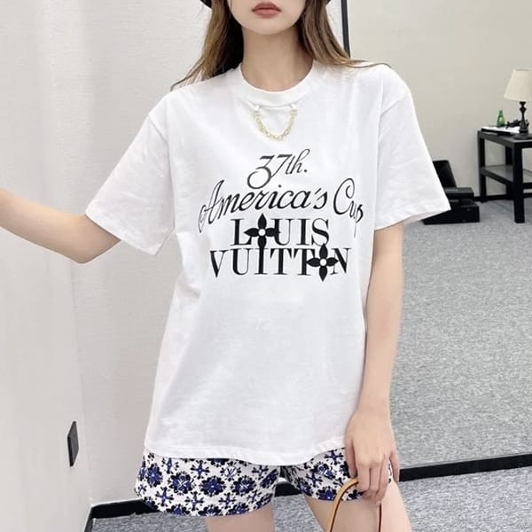 新色登場☆新大久保 スーパーコピー ルイヴィトン tシャツ 半袖