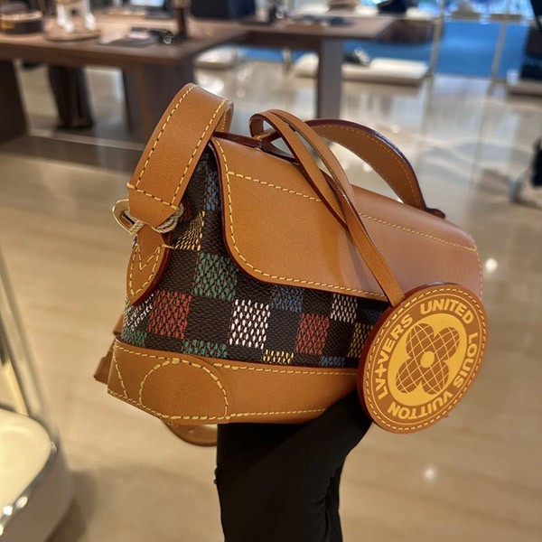 【ルイヴィトン　スティーマー（限定色）】 LOUIS VUITTON】ルイ・ヴィトン シティスティーマーMM
