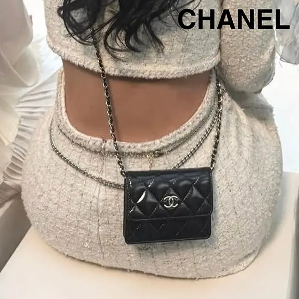 ◆可愛いサイズ感♪◆CHANEL スモール チェーンクラッチ 可愛いサイズ感☆【CHANEL】シャネル チェーン クラッチ (CHANEL