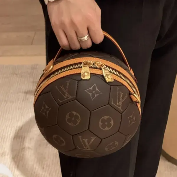 【主役級の存在感！】Louis Vuitton サッカーボール・バッグ 高級ブランドルイヴィトン サッカーボール 偽物 ショルダー