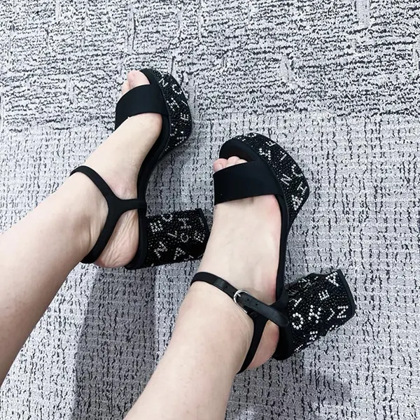【完売間近★CHANEL】 CC ビジュー厚底サンダル シャネル CC ビジュー厚底サンダル G45365 B15306 NU665