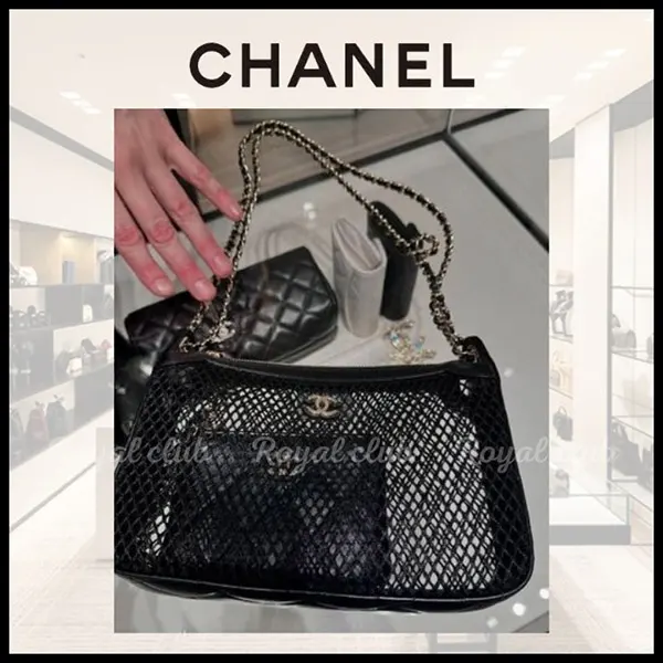 【夏にぴったり】CHANEL メッシュクラッチ 軽やかチェーン付き CHANEL】チェーン クラッチ バッグ メッシュ ミニポーチ付き