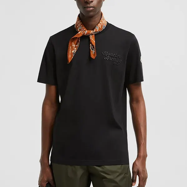 Moncler モンクレール ARCHIVE 1952刺繍 Tシャツ Moncler Crewneck T-Shirt in Cotton | Saks Fifth Avenue